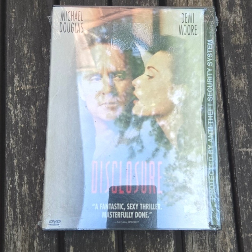 Disclosure‎ DVD Michael Douglas Demi Moore Vintage 1997 Sealed Thriller Movie